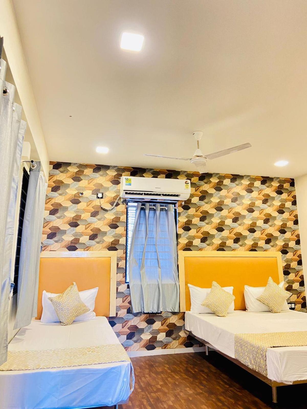 Hotel Alexa By Abc Ahmedabad Bagian luar foto