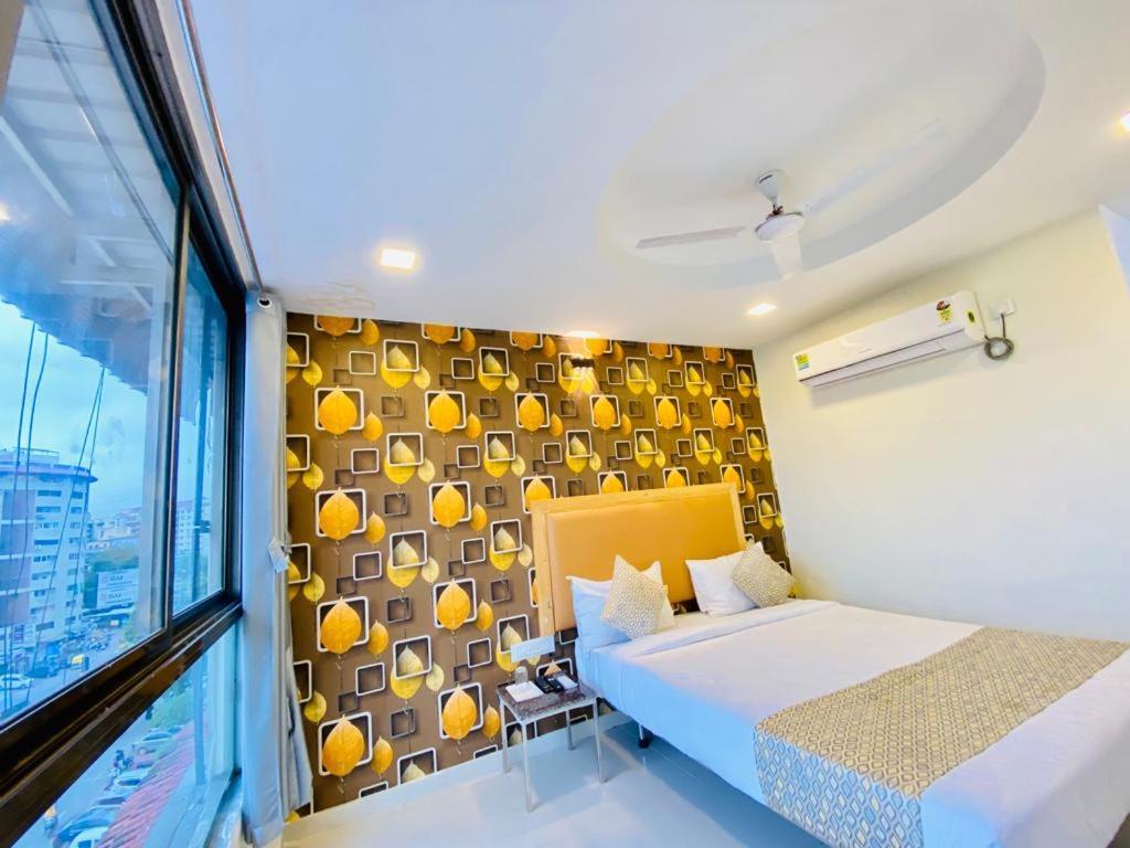 Hotel Alexa By Abc Ahmedabad Bagian luar foto
