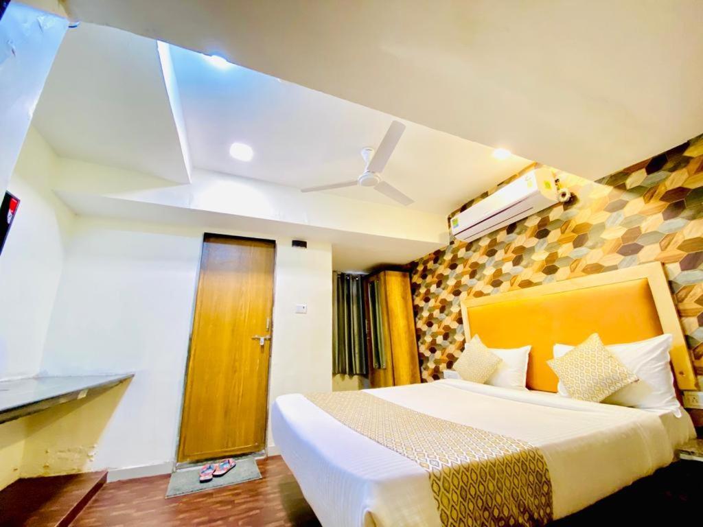 Hotel Alexa By Abc Ahmedabad Bagian luar foto
