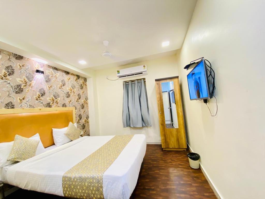 Hotel Alexa By Abc Ahmedabad Bagian luar foto